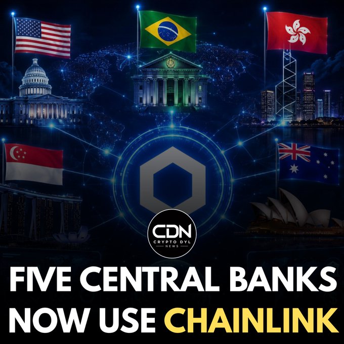 The image shows a graphic titled "FIVE CENTRAL BANKS NOW USE CHAINLINK" featuring flags and landmarks of the U.S., Brazil, Hong Kong, Singapore, and Australia, alongside the Crypto Dyl News logo and Chainlink branding. The accompanying post confirms that five central banks are now using Chainlink for data, directly matching the headline and imagery promoting this development.