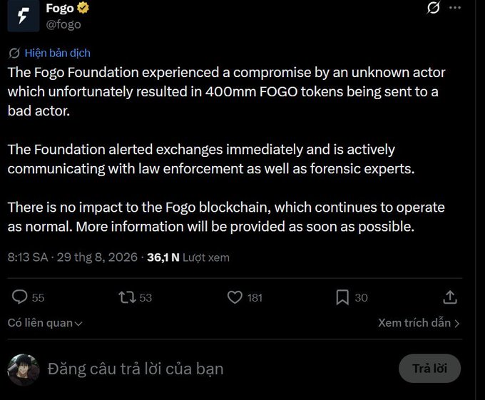 A screenshot of an official tweet from Fogo (@fogo) confirming that the Fogo Foundation was compromised by an unknown actor, resulting in 400 million FOGO tokens being sent to a "bad actor," with the foundation alerting exchanges and working with law enforcement while emphasizing the Fogo blockchain itself remains unaffected.