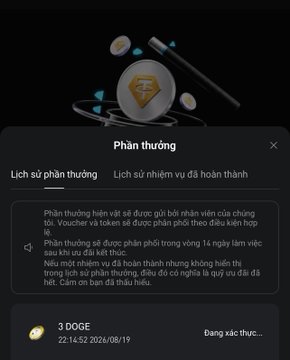 A dark-themed rewards screen in Vietnamese ("Phần thưởng") from what appears to be a crypto app, displaying a 3 DOGE reward and information about voucher-based incentives.