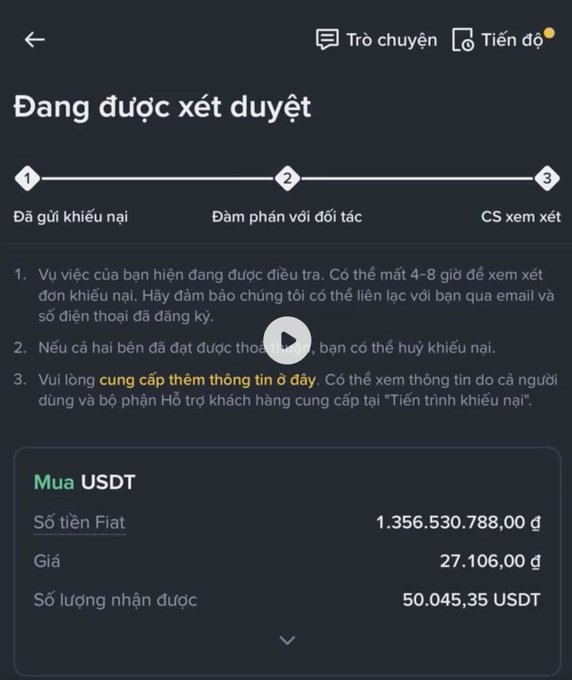 A Vietnamese-language mobile app screenshot showing 'Đang được xét duyệt' (Under review) status with a 3-step progress bar, alongside a USDT purchase summary for 50,045.35 USDT at 27,106 VND.