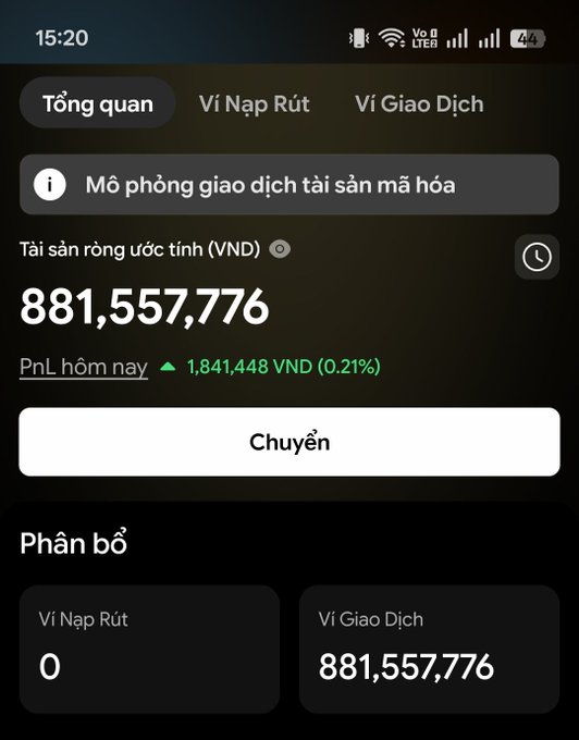 A screenshot of a cryptocurrency wallet interface in Vietnamese showing 'Tài sản ròng ước tính (VND)' of 881,557,776 with tabs for 'Tổng quan', 'Ví Nạp Rút', and 'Ví Giao Dịch.'