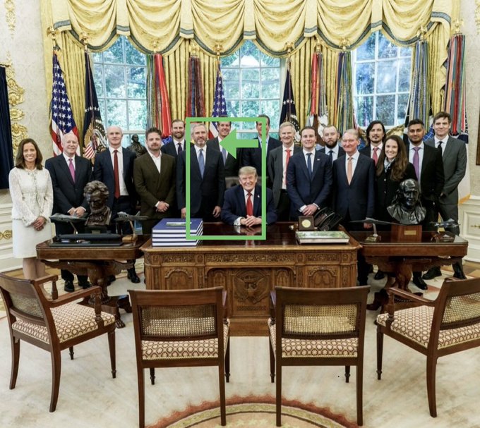 The image shows a White House group photo in the Oval Office with Donald Trump seated at the Resolute Desk, while a green arrow highlights a man in a dark suit standing directly to Trump's right, identified by the post as Brad Garlinghouse (XRP/Ripple CEO), suggesting his prominent placement signals a significant upcoming announcement related to XRP.