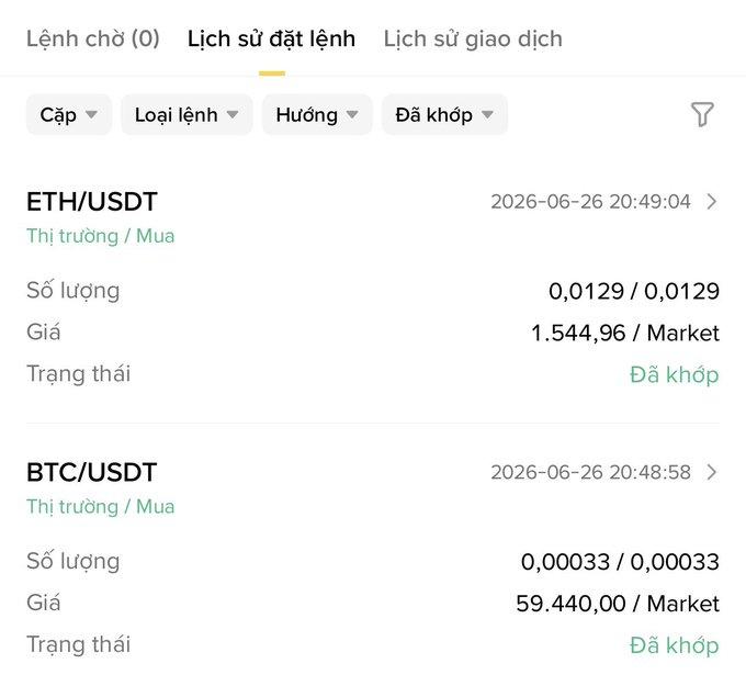 A Binance order history screenshot showing two completed market buy orders on 2026-06-26: 0.0129 ETH at 1,544.96 USDT and 0.00033 BTC at 59,440.00 USDT, illustrating the user's day 18 of their DCA (dollar-cost averaging) program for both cryptocurrencies as mentioned in their post about consistently buying through both dips and rallies.