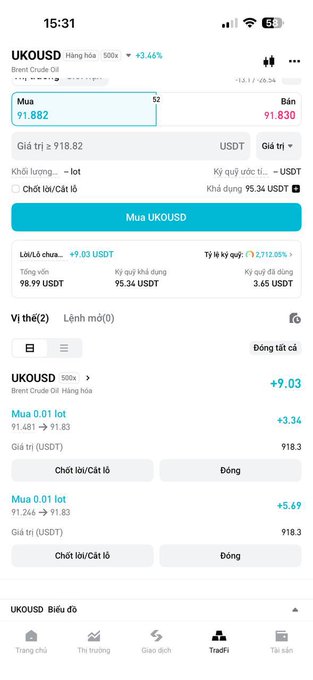 The image displays an overview of a phone's home screen, providing information about various apps, messages, and notifications. One notable app appears to be a currency exchange calculator or trading application, which could be used for analyzing trade volumes and updating stock prices in real-time based on the foreign exchange rates. The text below the image also contains some technical writing elements related to cryptocurrency and stock market updates.