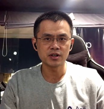 A man wearing glasses and a gray sweatshirt (with partial text "Arc" visible) appears to be speaking during what looks like a livestream or video recording. The post references the Arc blockchain community and mentions @circle and @arc, implying this individual may be a representative or figure associated with the Arc public chain project being discussed.