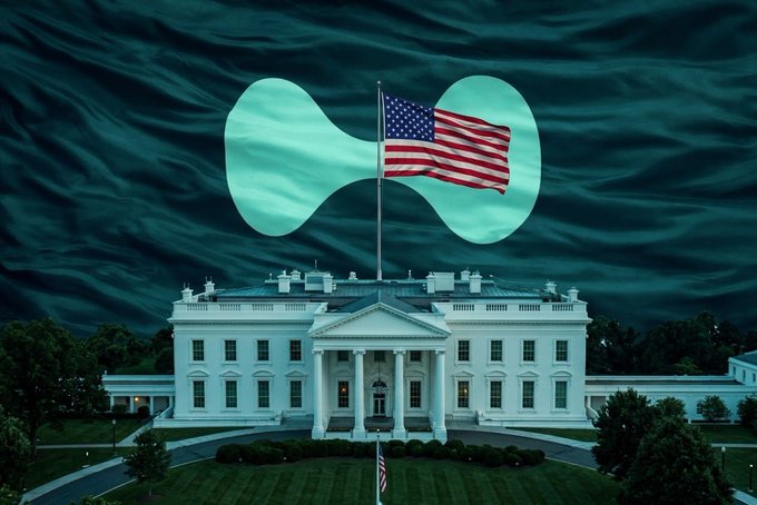 The image depicts the White House at night with a large "Hyperliquid" logo and an American flag superimposed against a dark sky, symbolizing the cryptocurrency platform Hyperliquid's expanding presence or ambitions in the United States. The accompanying text "Hyperliquid U.S." reinforces this connection to a potential U.S.-focused initiative or market entry by the decentralized exchange.