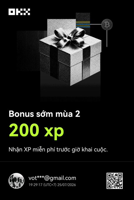 An OKX promotional graphic featuring a gift box with a Bitcoin logo, advertising 'Bonus săn mùa 2 - 200 xp' with a free XP offer before betting hours, displayed in Vietnamese with a contact email and timestamp of 19:29:17 (UTC+7) 25/07/2026.