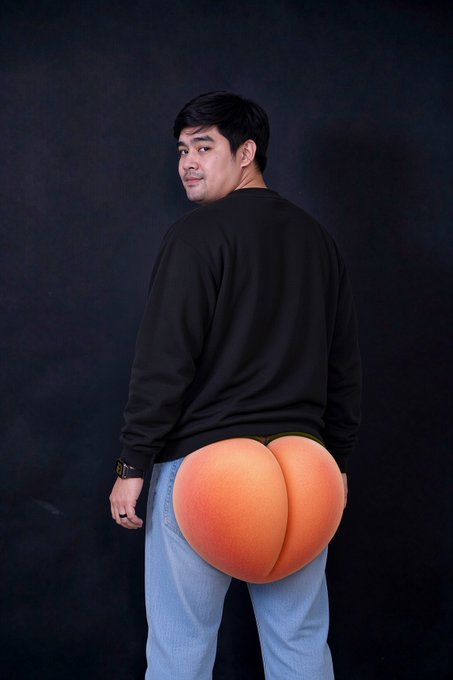 [caption-failed: flagged sensitive]