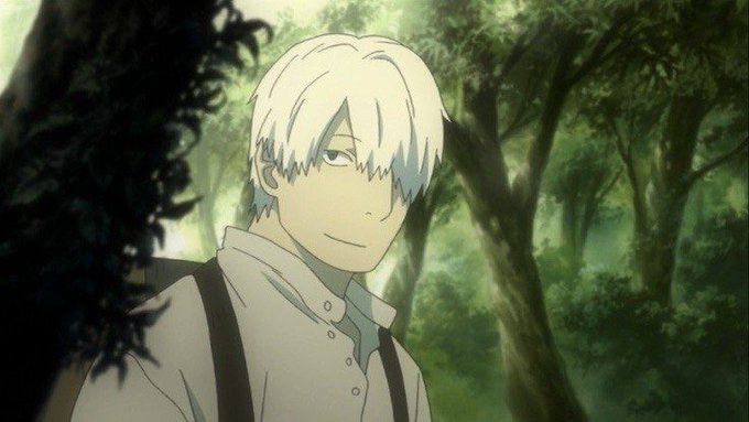 An anime screenshot featuring a white-haired male character in a forest setting.