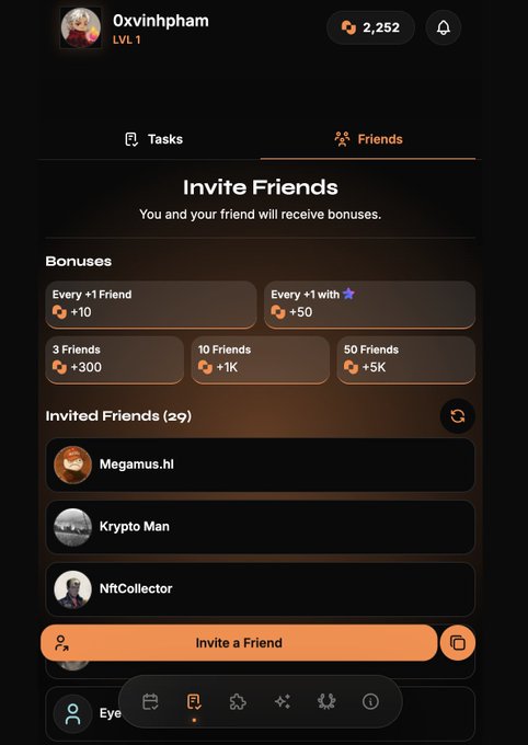 A mobile app screenshot of a 'Friends' invitation page for user 'Oxvinhpham' (Level 1) with 2,252 coins, showing bonuses for inviting friends and a list of 29 invited friends.