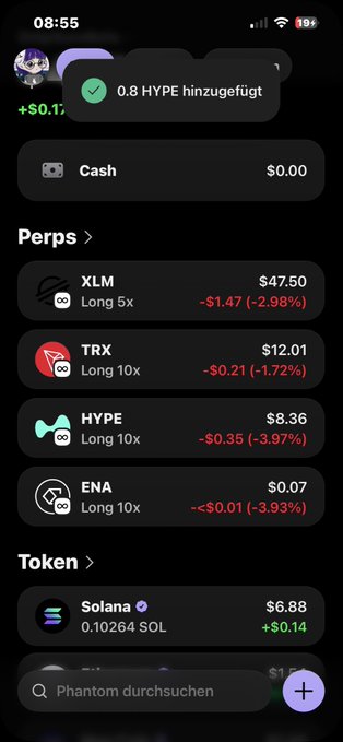 The image shows a smartphone screen filled with various app notifications, including one that says "0.8 H.P.". The text "Hab meine dca - 8% zu - 3% Weil der gut Volumen macht immer Bch gucke" is also displayed on the screen. A person's name appears in the image as well.