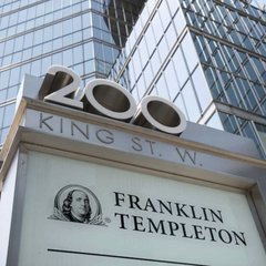 A street-level photo shows the Franklin Templeton building sign with the large number “200” above “KING ST. W.”