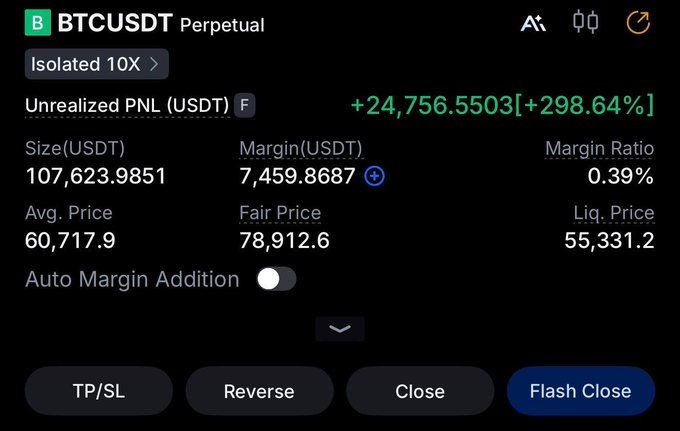 The image shows a BTCUSDT Perpetual trading position with 10x isolated leverage, displaying an unrealized PNL of +24,756.5503 USDT (+298.64%) at a fair price of $78,912.6, aligning with the celebratory Turkish post declaring Bitcoin's arrival at $79,000 and the post's boast of being among the profitable minority.