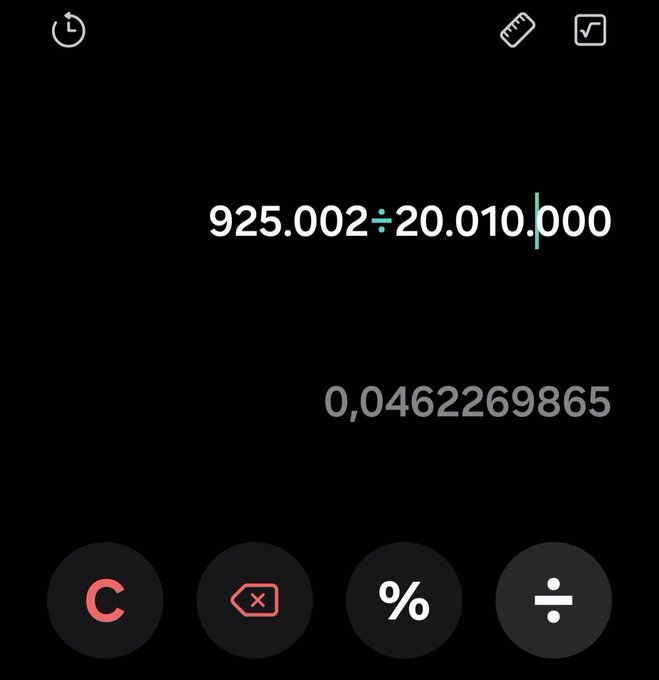A calculator app displays the division of 925.002 by 20,010.000, resulting in 0,0462269865, illustrating the calculation used to determine a LUNC token price from a cold wallet transaction on the Terra network.