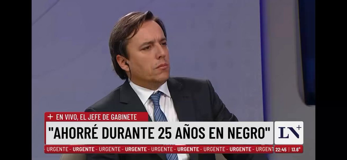 The image shows an interview with a man wearing a suit, sitting at a desk. The man appears to be discussing Bitcoin, which has been gaining popularity recently. He is talking about the potential of Bitcoin as a currency or investment opportunity. The image also includes text that reads "My opinion: if you bought Bitcoin back when it was coming out at two pesos and you did really well; if you enter public office you have two options: 1) Declare them. 2) Don'T spend them for another 10 years or a prudent period." This suggests that the man is giving advice on how to invest in Bitcoin, possibly based on his own experiences with the currency.