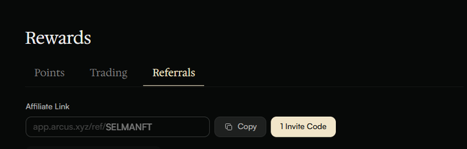 The image shows a "Rewards" page from the Arcus platform displaying the Referrals tab, featuring the affiliate link "app.arcus.xyz/ref/SELMANFT" with options to copy the link and view the invite code. This corresponds to the referral link shared in the post to help users gain an edge in spot volume rankings and secure a better position in the Arcus airdrop waitlist.