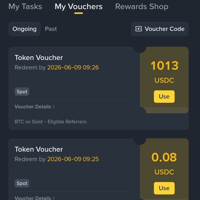 The image shows a screenshot of a mobile app that displays two different types of rewards for users who participate in an event called "Gold vs Bitcoin" or "GOLD VS BTC", which was held at the top-02 position on the screen. The app is showing the reward details, including the amount of money received and the time it took to complete the task. There are two options available: a gold reward with a value of $1013 and a Bitcoin reward with a value of 0.08.