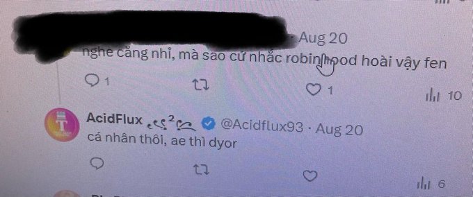 A screenshot of social media posts in Vietnamese, including a username 'AcidFlux' (@Acidflux93) with text mentioning 'robin' and 'dyor', dated Aug 20.