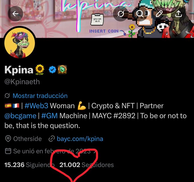 This is a screenshot of a Twitter profile with "21.002 Seguidores" highlighted, reflecting the user's celebration of reaching 21,000 followers as stated in the accompanying post. The profile details include the username "@Kpinaeth", mentions of "#Web3 Woman", "Crypto & NFT", and specific tags like "@bcgame" and "MAYC #2892".