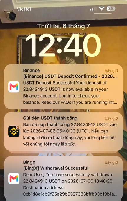 An iPhone lock screen screenshot from Viettel showing the time 12:40 on Thứ Hai, 6 tháng 7, with three notifications confirming a Binance USDT deposit of 22.8424913 and a BingX withdrawal of the same amount.