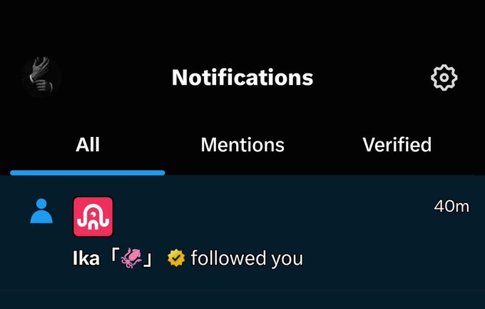 A Twitter/X notifications screen showing 'lka 「🦋」 ✅ followed you' 40 minutes ago.