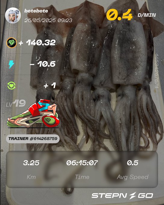 The image shows a picture of six squids, possibly octopuses or cuttlefish, arranged on a white surface. The text in the image reads "I'M Wiped Out After Cleaning 6 Squid, but the Sashimi turned out so delicious it's worth the effort Tonight was a squid festival with pasta and grilled squid legs too~ #STEPN Go". This post seems to be about a seafood feast or an event related to squids. The image also includes a screenshot of a fitness app that tracks steps taken during a workout, which is likely connected to the seafood theme.