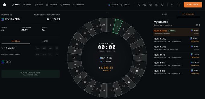 The image shows a computer screen displaying a website called "Zinc" with various details about the site, including its name, description, and a list of its features. The website also has a clock showing the time as 8:08 PM. The post is titled "没有行情和项目做的时候就是叔狠狠玩预测+合约+db的时候", which suggests that the post is about a specific topic related to zinc, possibly discussing its uses or benefits.