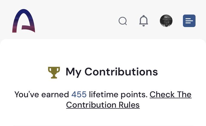 The image shows a screenshot of a mobile phone screen displaying a message from a social media platform named "@arc network". The message congratulates the user for their contributions, stating that they have earned "4535 lifetime points" by following the rules. The post also mentions that the user has been involved in the @arc network for some time and has connected with many people through the platform.