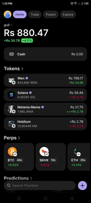 Phantom wallet mobile app showing a portfolio balance of 'Rs 880.47' with tokens including Wen, Solana, Melania Meme, and Holdium.