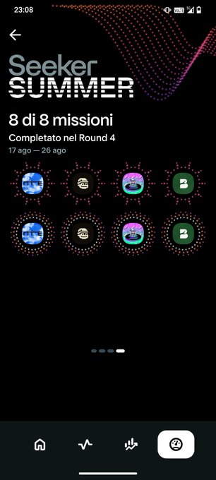 Mobile app screen showing 'Seeker SUMMER' with '8 di 8 missions' completed in Round 4, displaying 8 circular mission badges with small pixel-art icons on a dark background.