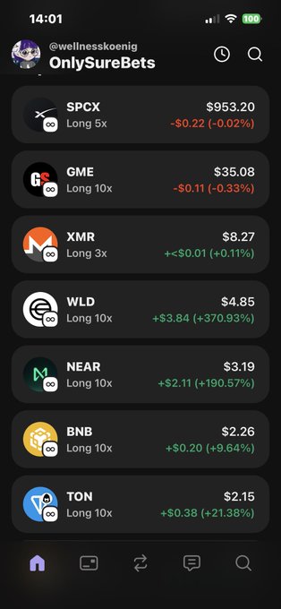 The image shows an iPhone screen displaying various cryptocurrency prices, including Bitcoin, Ripple, and Litecoin. The text on the screen reads "Ich glaube es ist Bullrun Wir warten auf die Bestätigung es könnte jetzt halt echt monero 50% machen auf 600$ vlt mehr". This suggests that there are multiple cryptocurrency exchanges available, and the user might be interested in trading Bitcoin or other cryptocurrencies. The image also includes a person's face, which is not relevant to the content displayed on the screen.