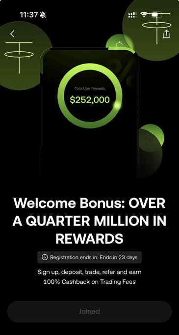The image shows an OKX promotional screen displaying "Total User Rewards $252,000" within a glowing green circular graphic, with text announcing "Welcome Bonus: OVER A QUARTER MILLION IN REWARDS" and a registration countdown ending in 23 days. The screen reinforces the post's message about OKX's 252,000 USDT onboarding reward campaign, visually emphasizing the $252K prize pool alongside the offer's 100% trading fee cashback incentive.