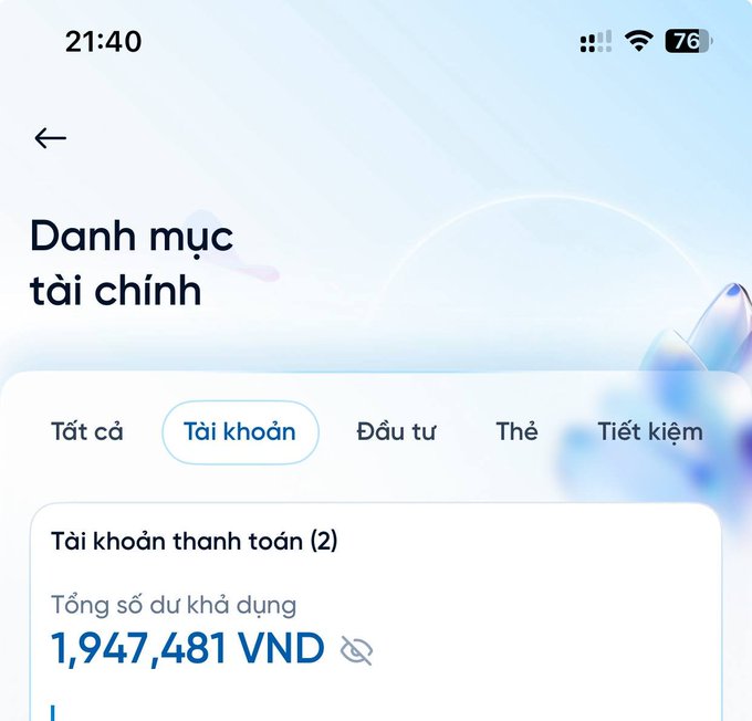 Screenshot of a Vietnamese banking app showing financial categories with a payment account balance of 1,947,481 VND.