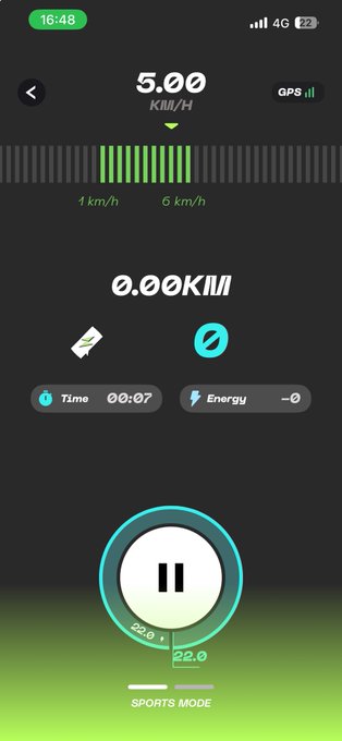 A screenshot of a running or cycling app in 'SPORTS MODE' displaying a speed of 5.00 KM/H, a timer at 00:07, and a large pause button.