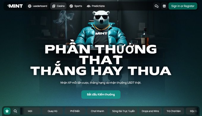 A website homepage for "MINT" features a polar bear character in a blue jacket, with navigation for Leaderboard, Casino, Sports, and Predictions, and Vietnamese text reading "PHẦN THƯỞNG THẬT THẮNG HAY THUA".