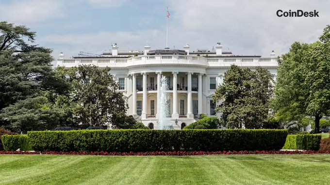 The White House, home of the U.S. presidency, is shown from the South Lawn beneath the “CoinDesk” logo. The image relates to the scheduled FOMC July meeting minutes and a White House crypto summit, both taking place tomorrow.
