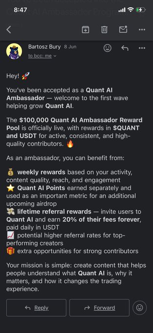 The image shows a black text message or email from a person named Boroz Bary, which appears to be a response to an invitation for a free account. The email contains information about the program and encourages the recipient to join by highlighting its benefits.