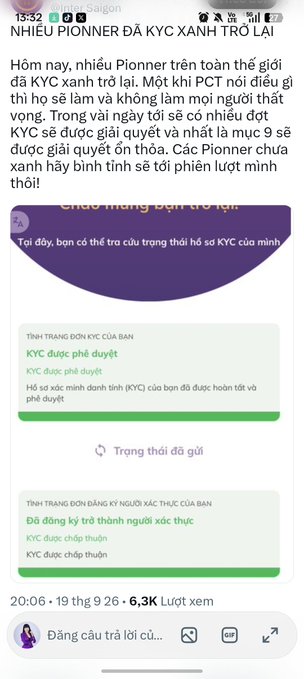 Screenshot of a Vietnamese Facebook post by "Hội những người Pioneer" showing KYC verification status updates, with the green status reading "KYC được phê duyệt" (KYC approved) displayed twice, alongside a chat message reading "Tội đấy, bạn có thể tra cứu trong thông tin hồ sơ KYC của mình."