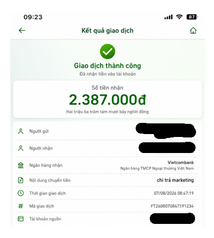 A mobile banking transaction confirmation screen shows a successful transfer of 2,387,000 VND to a Vietcombank account, marked as "chi trả marketing" (marketing payment) on 07/08/2024 at 08:47:19, with sender, receiver, and source account details redacted. The image supports the post by serving as proof of an additional income payment from a marketing project outside of a regular salary.