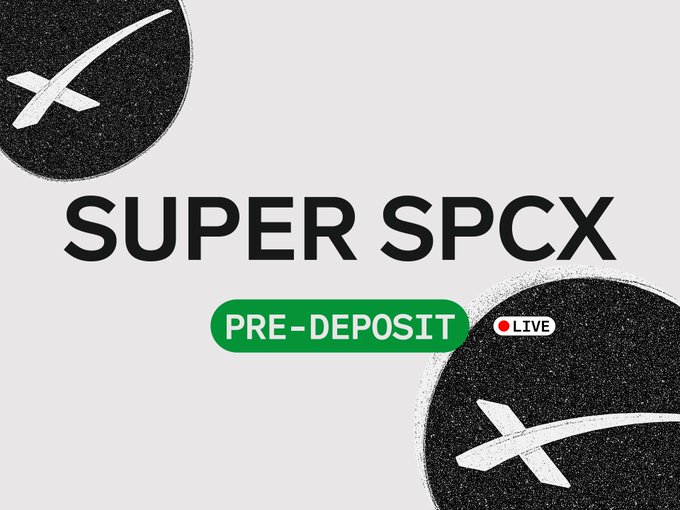 The image features a promotional graphic with the bold text "SUPER SPCX" alongside a green "PRE-DEPOSIT" badge marked with a red "LIVE" indicator, set against black circular accents displaying the SpaceX logo. It advertises Coinbase's pre-deposit launch campaign for tokenized SpaceX stock ($SPCX) on the Base network, offering users up to 100% APY during the promotional period.