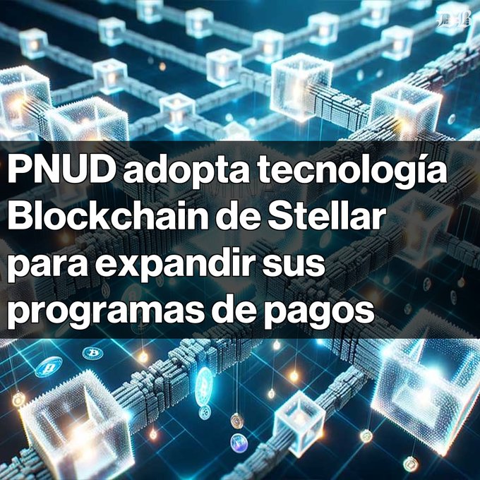 A graphic showing a digital blockchain network with glowing blue cubes and circuits, overlaid with Spanish text reading 'PNUD adopta tecnología Blockchain de Stellar para expandir sus programas de pagos'.