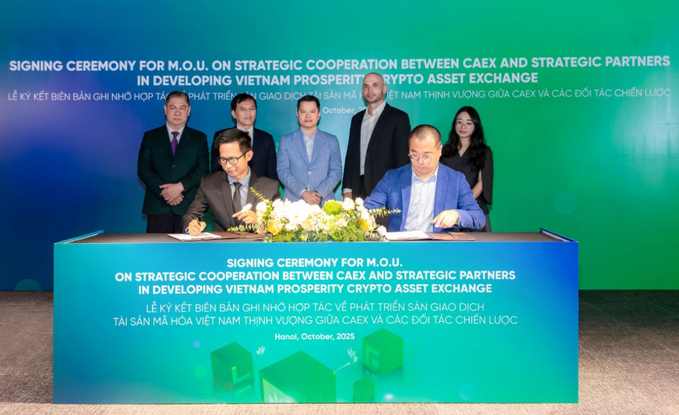 Executives from CAEX and strategic partners, including OKX and HashKey, sign an M.O.U. on strategic cooperation to develop the Vietnam Prosperity Crypto Asset Exchange (CAEX) in Hanoi, October 2025, alongside the announcement of 10 trillion VND in contributed and audited capital awaiting regulatory license approval.
