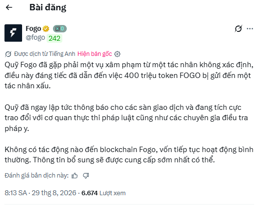 A Vietnamese-language post from Fogo (@fogo) about a hacking incident where 400 billion FOGO tokens were sent to an unknown actor, with 242 comments and 6,674 views as of August 29, 2026.