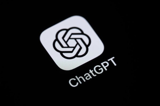 The image shows a close-up view of an app icon, which appears to be a logo for a messaging app called ChatGPT. The app has just been released with 900,000,000 users worldwide, making it one of the most used apps on the App Store and other platforms. The post also mentions that the app is now available in Bitcoin, indicating its integration into the cryptocurrency market.