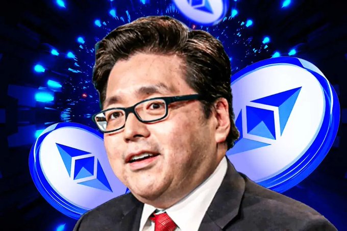 A man wearing glasses and a suit with a red tie is shown speaking, with multiple Ethereum (ETH) cryptocurrency logos floating in a dynamic blue background behind him. The image accompanies text about Tom Lee's bullish stance on Ethereum, highlighting Bitmine's holdings of 5.81 million ETH (4.8% of total supply) as part of his continued advocacy for the cryptocurrency.