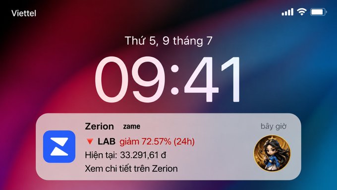 A smartphone lock screen in Vietnamese from carrier Viettel shows the time 09:41 on Thursday, July 9, with a Zerion crypto app notification indicating 'LAB giảm 72.57% (24h)' and a current value of '33.291,61 đ.'