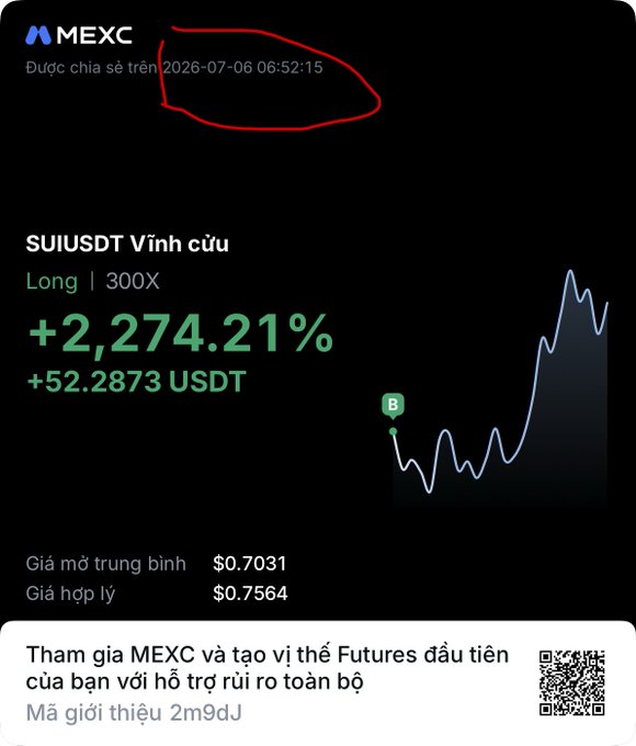 MEXC futures trading notification screenshot dated 2026-07-06 06:52:15 showing a SUIUSDT perpetual contract long position at 300X leverage with +2,274.21% profit (+52.2873 USDT), with referral code 2m9dJ and Vietnamese text.