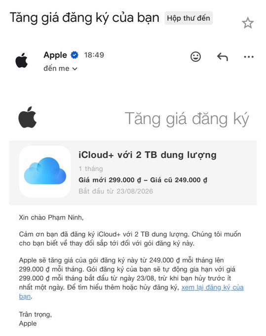 An Apple email notification (in Vietnamese) informs Phạm Ninh that their iCloud+ 2TB subscription will increase from 249,000₫ to 299,000₫ per month starting August 23, 2026, illustrating the broader point about rising prices across both Apple's hardware and software services amid inflation.