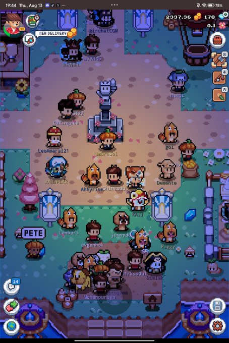The screenshot shows a bustling multiplayer online game plaza with numerous player avatars clustered together, and visible text including "AXIEPLZ", "Umbreo1", "Demerte", "PETE", "jognyal1", "evenohok", "josebuke21", and a "NEW DELIVERY" notification at 19:44 with 78% battery, illustrating the post's point that web3 gaming remains active and crowded after years of operation.