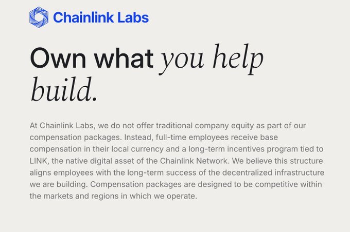 The image shows a Chainlink Labs statement titled "Own what you help build," explaining that Chainlink does not offer traditional equity but compensates full-time employees with base pay plus long-term LINK token incentives, aligning staff with the network's long-term success. This directly supports the post's claim that Chainlink uniquely ties its team 100% to the LINK token, unlike competitors (Venice, LayerZero, Uniswap, XRP/Ripple) that still offer equity alongside tokens.